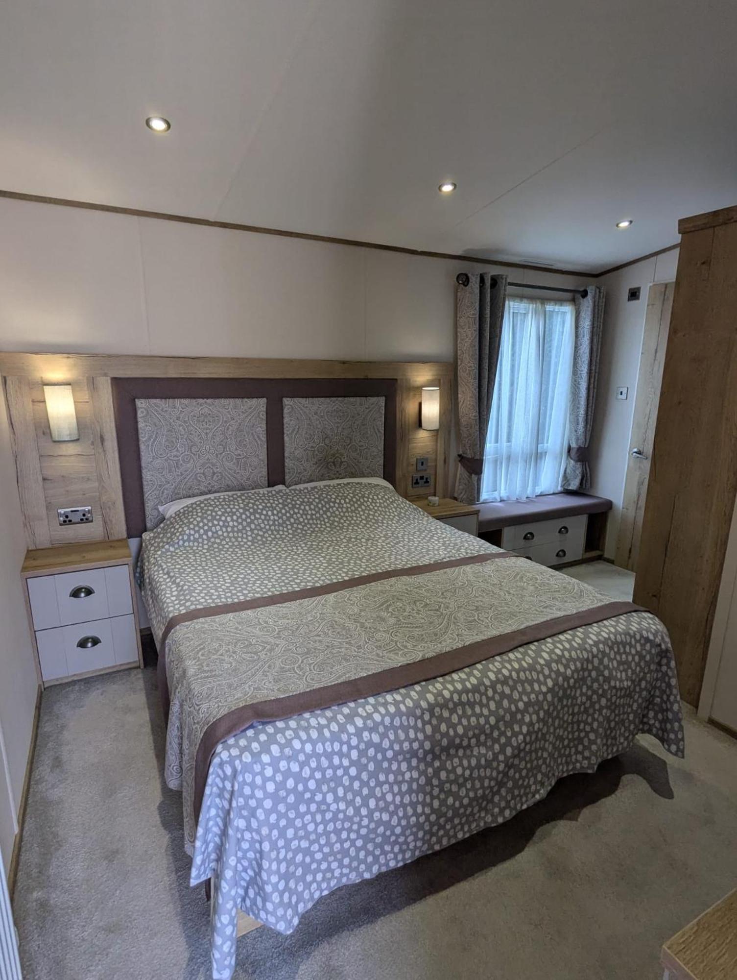 Stunning Caravan With Panoramic Views Weymouth Littlesea Haven Wyke Regis Bagian luar foto